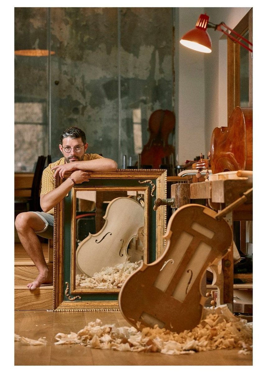 Memòria d'un ofici, una sèrie de culte que no és a les plataformes. ;-) <a href="/tonivilchesfoto/">Toni Vilches Foto</a> i Josep Campmajor, imatge i lletra.