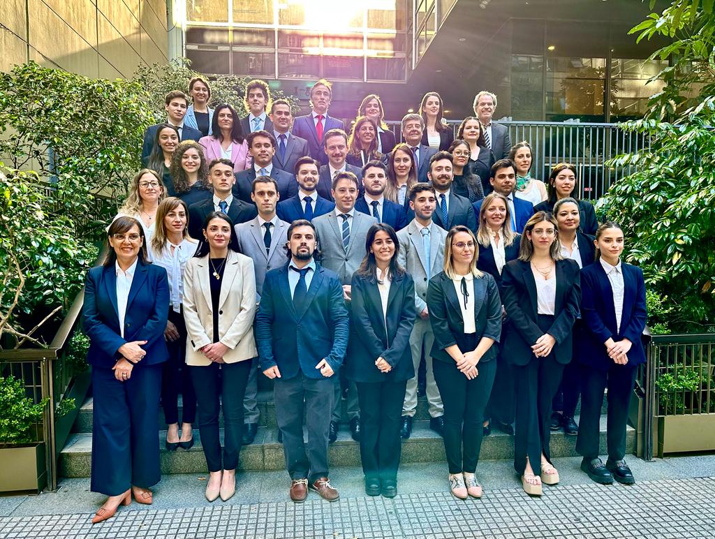 Emilio Cornejo Costa (@emiliocornejoll) on Twitter photo Q lujo el equipo de abogados q integran el departamento jurídico de <a href="/lisickilitvin/">Lisicki, Litvin & Abelovich</a>
Un orgullo ser parte y poder liderar este grupo de personas caracterizadas por su compromiso, su profesionalidad y, sobre todo, sus sobradas cualidades humanas! Q lujo el equipo de abogados q integran el departamento jurídico de <a href="/lisickilitvin/">Lisicki, Litvin & Abelovich</a>
Un orgullo ser parte y poder liderar este grupo de personas caracterizadas por su compromiso, su profesionalidad y, sobre todo, sus sobradas cualidades humanas!