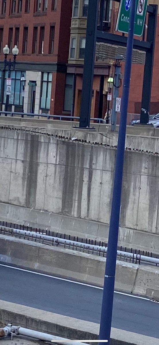 bostonaruban's tweet image. #BigDig construction ended 6 years ago but still exposed REBAR at tunnel entrance at New Chardon street / Haymarket. Is this supposed to look like this? @universalhub @MassDOT