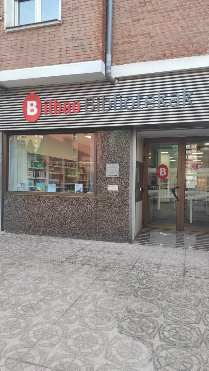 EllacuriaB's tweet photo. 📚 Zurbaranbarriko udal-liburutegira egin dute bisita #DBH1 eko ikasleek.
#DBH1 #Liburutegia #UdalLiburutegia #EuskaraEtaLiteratura #JardueraOsagarriak #Jarduerak #EllacuriaZurbaran #GogoakKutsatuBihotzakHezi #Bilbo #Bizkaia https://t.co/MgyDKPzekh