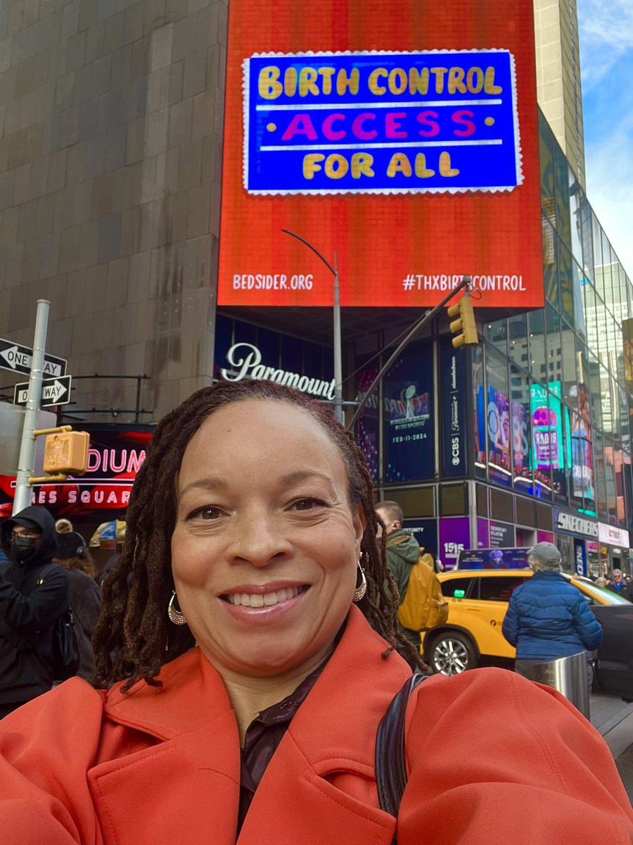 DrRaegan's tweet image. #ThxBirthControl live from Time Square!