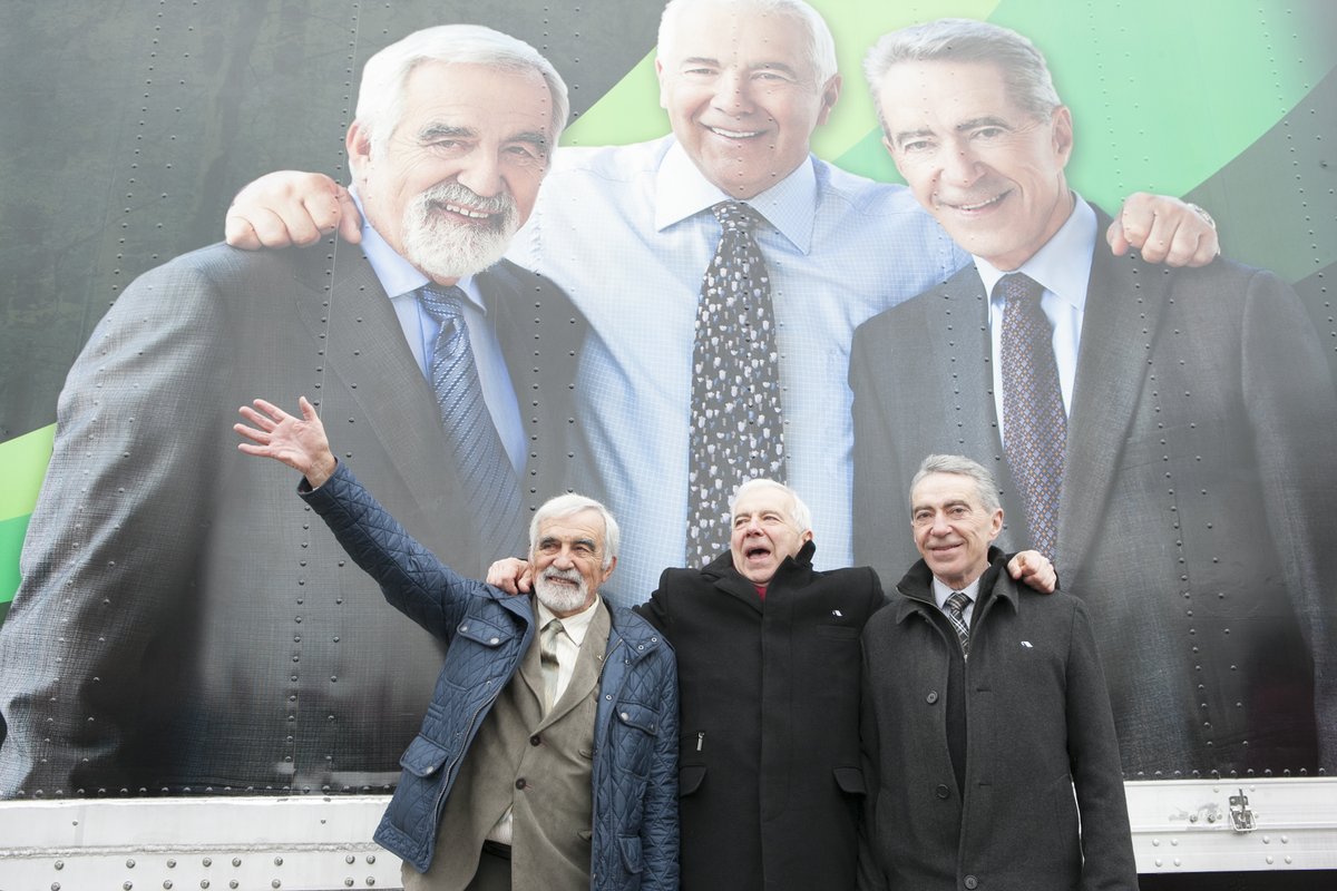 Le 29 novembre prochain, une célébration de la vie est organisée à la mémoire de Bernard Lemaire. Celle-ci aura lieu de 12 h à 17 h, au Centrexpo Cogeco, situé au 550, rue Saint-Amant, Drummondville (Québec) J2C 6Z3. Pour plus de détails👉🏻cascades.com/fr/hommage-gra…