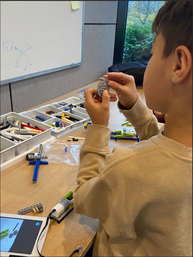 boswinrobotics's tweet image. learning with legos
#boswinrobotics #boswinsummercamp #afterschoolrobotics #legomississauga #legostagram #legoconstruction #mississaugasummercamp #legomindstormev3 #legorobotclass #lego