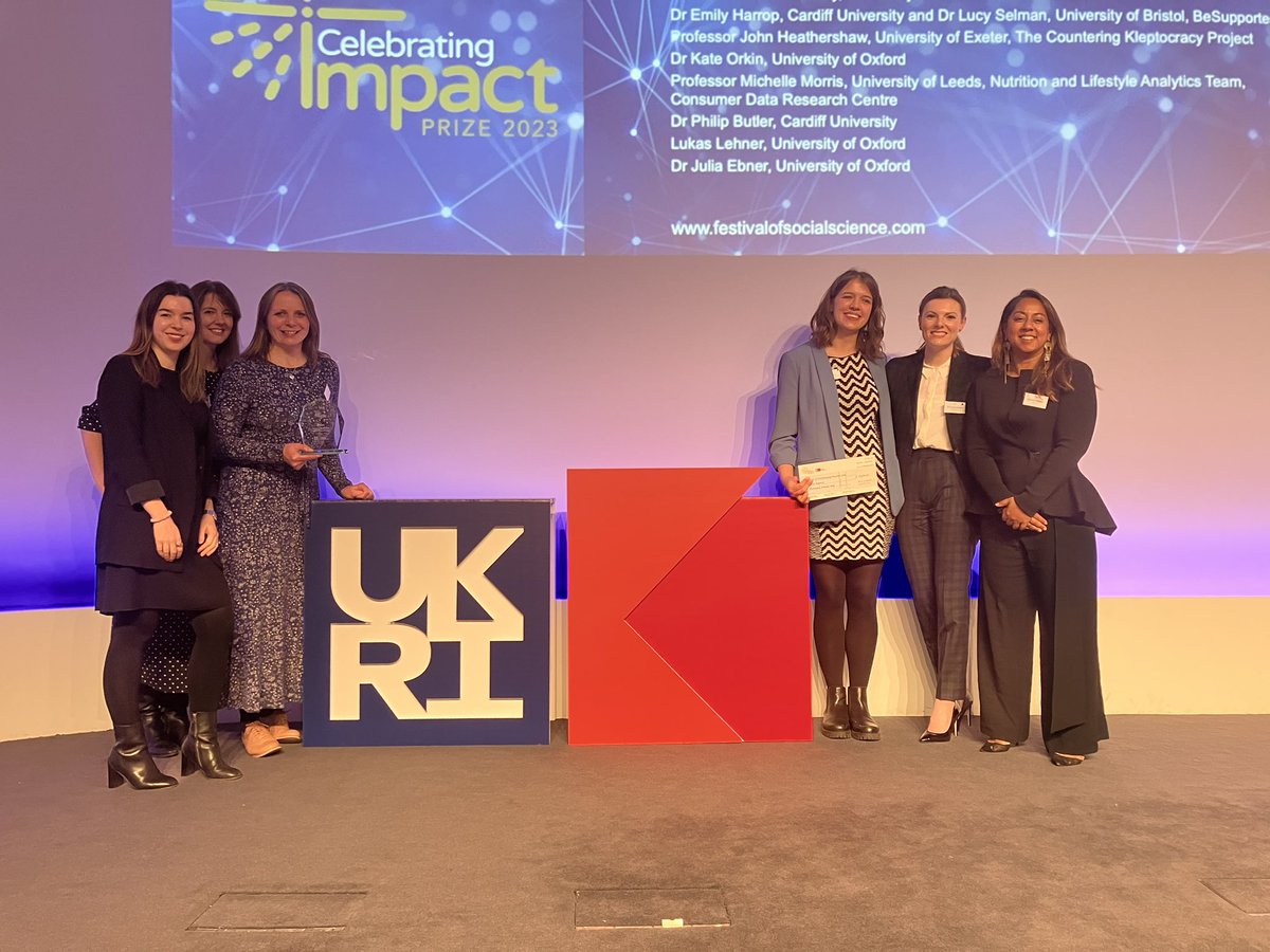 CDRC (@cdrc_uk) on Twitter photo Congratulations to our Nutrition and Lifestyle Analytics team from <a href="/UniversityLeeds/">University of Leeds</a> who were today awarded an <a href="/ESRC/">Economic and Social Research Council</a> Celebrating Impact Prize. The team were delighted to accept the award with our project partners Sainsbury’s and <a href="/fromIGD/">Institute of Grocery Distribution (IGD)</a>. Congratulations to our Nutrition and Lifestyle Analytics team from <a href="/UniversityLeeds/">University of Leeds</a> who were today awarded an <a href="/ESRC/">Economic and Social Research Council</a> Celebrating Impact Prize. The team were delighted to accept the award with our project partners Sainsbury’s and <a href="/fromIGD/">Institute of Grocery Distribution (IGD)</a>.