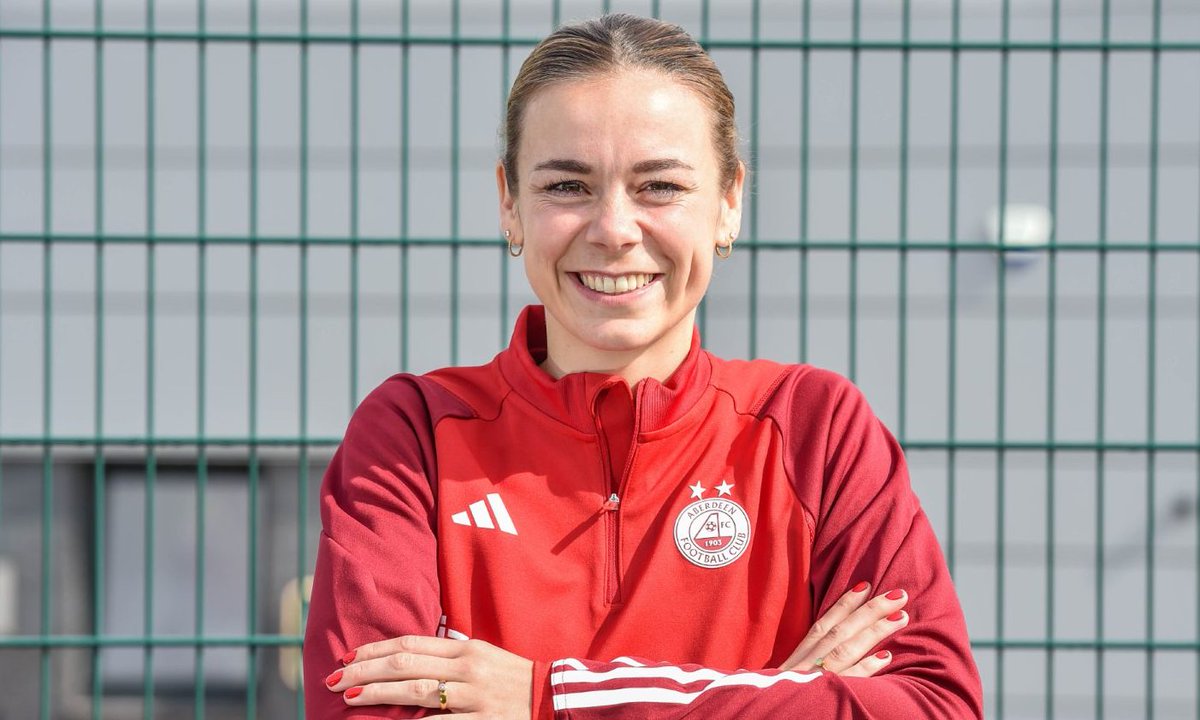 ‘If you wish to have a family, playing football shouldn’t hold you back’, pregnant Aberdeen Women club captain Nadine Hanssen says dlvr.it/Syt6pX