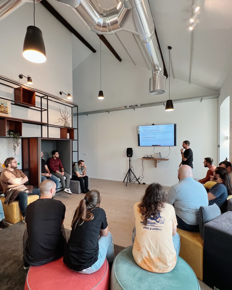 pixelmatters_'s tweet image. The day our engineering team came together, hosting a #codematters session on "Cultivating a Healthy Code Review Culture" right here at our HQ! This one's definitely one for the books. 🧡