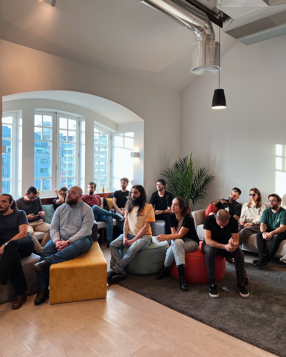 pixelmatters_'s tweet image. The day our engineering team came together, hosting a #codematters session on "Cultivating a Healthy Code Review Culture" right here at our HQ! This one's definitely one for the books. 🧡