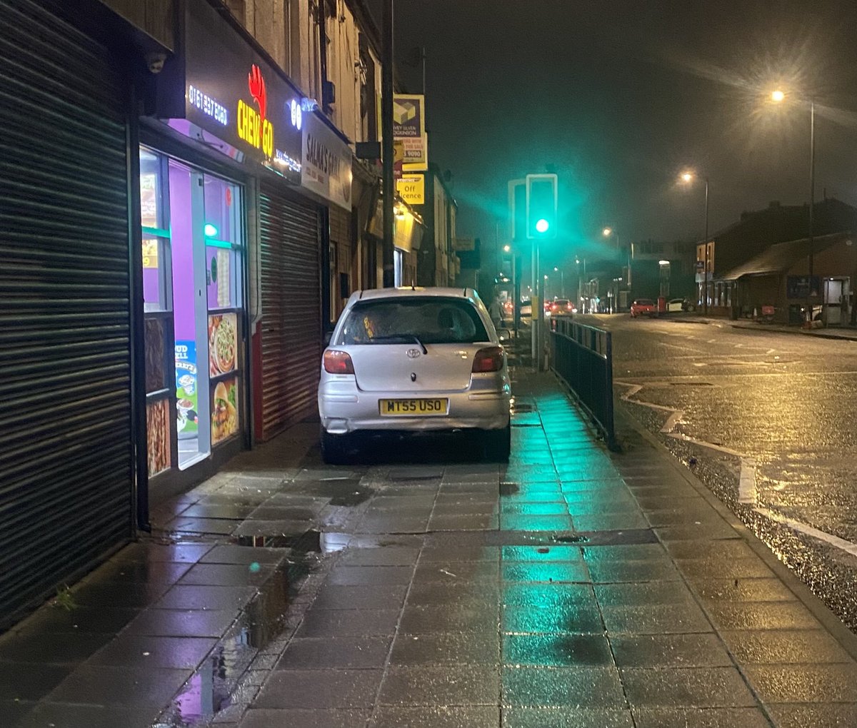 ⁦<a href="/TamesideCouncil/">Tameside Council</a>⁩ ⁦<a href="/tmbc_places/">Tameside Place</a>⁩ ⁦⁦<a href="/gmptraffic/">GMP Traffic</a>⁩ ⁦@GMPTamesideN⁩ ⁦@GMPTamesideS⁩ ⁦<a href="/GwynneMP/">Andrew Gwynne MP</a>⁩ Well to be fair there not parked on the zigzags