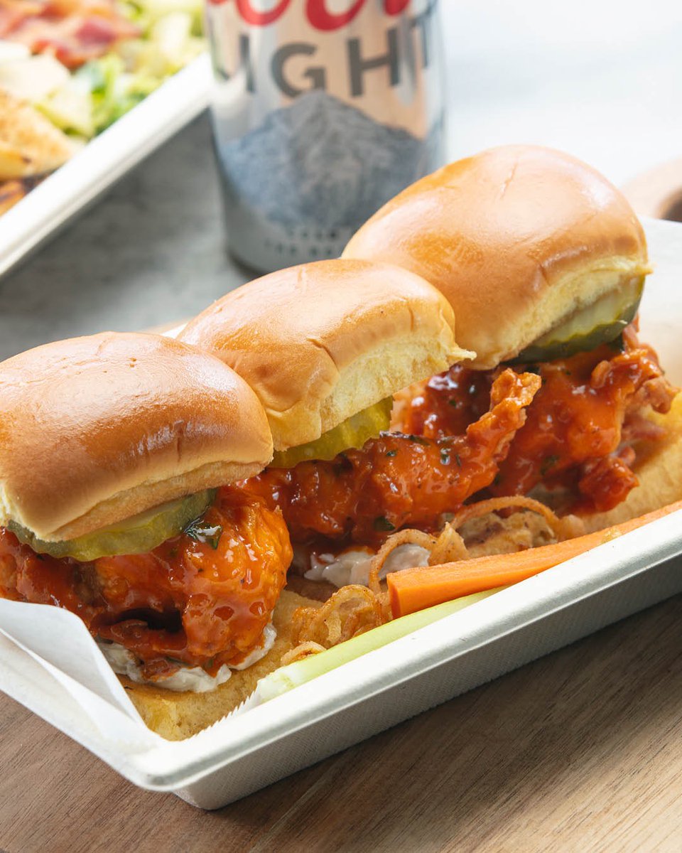 Slide into indulge at #HamburgGaming to try the new Nashville Hot Chicken Slider appetizer! These sandwiches might be mini but are sure to pack a BIG punch of flavor. Spice up your day while you play with this tasty new dish!

View the menu: bit.ly/3sAoBCR