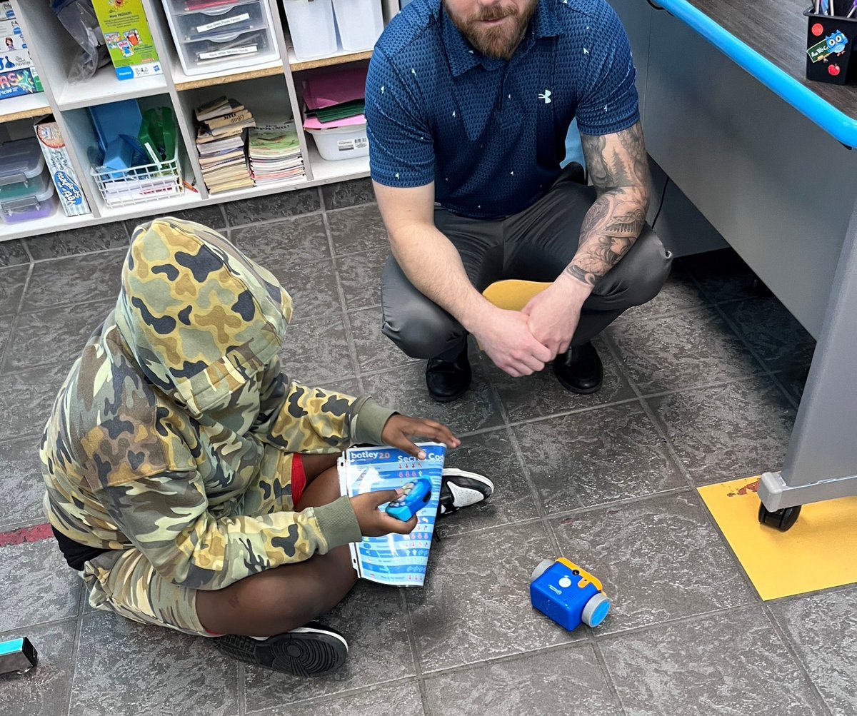 BrevardEdTech's tweet image. The Gardendale Separate Day School elementary students were fully engaged and having fun coding with the Botley robots! #brevardedtech #brevardpublicschools #stemeducation #botley