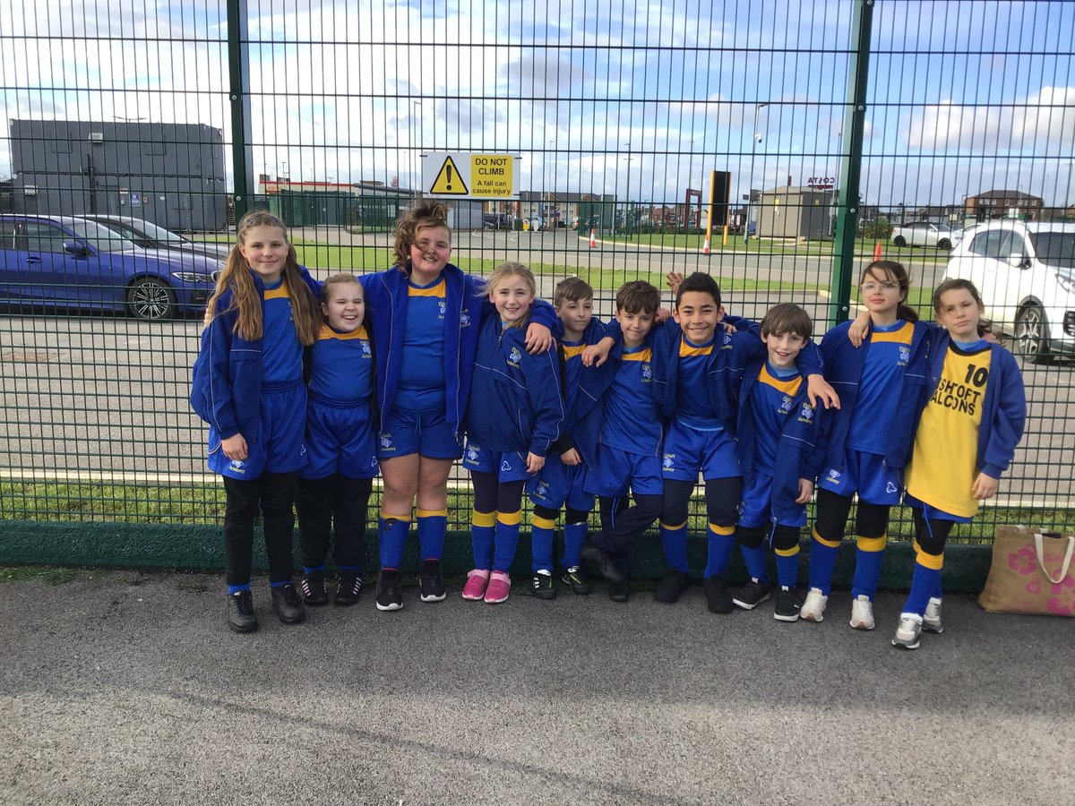 FishtoftAcademy's tweet photo. Fishtoft enjoyed a busy day at the small school's football tournament with busy games, fun and giggles and lots of teamwork. Well done to all our players. #smallschoolbigheart #fishtoftflow https://t.co/g3etsoyExT