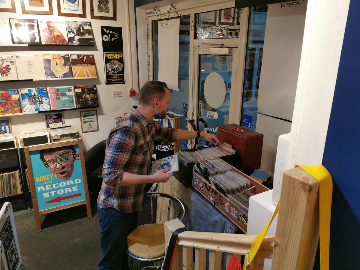 VPR Audio Club (@vpraudioclub) on Twitter photo Tonight's show starts soon...
It's <a href="/VPRecordsStore/">Vanishing Point Recs</a> with their monthly check in.
Corey is joined by James Eary from <a href="/DebrisDiscs/">Debris Discs</a> and they'll play some tracks from DD's new LP.
There are also tracks from Massive Attack, Joni Mitchell, Carla Bley, <a href="/polyhymns/">Polyhymns</a> and a bunch more Tonight's show starts soon...
It's <a href="/VPRecordsStore/">Vanishing Point Recs</a> with their monthly check in.
Corey is joined by James Eary from <a href="/DebrisDiscs/">Debris Discs</a> and they'll play some tracks from DD's new LP.
There are also tracks from Massive Attack, Joni Mitchell, Carla Bley, <a href="/polyhymns/">Polyhymns</a> and a bunch more