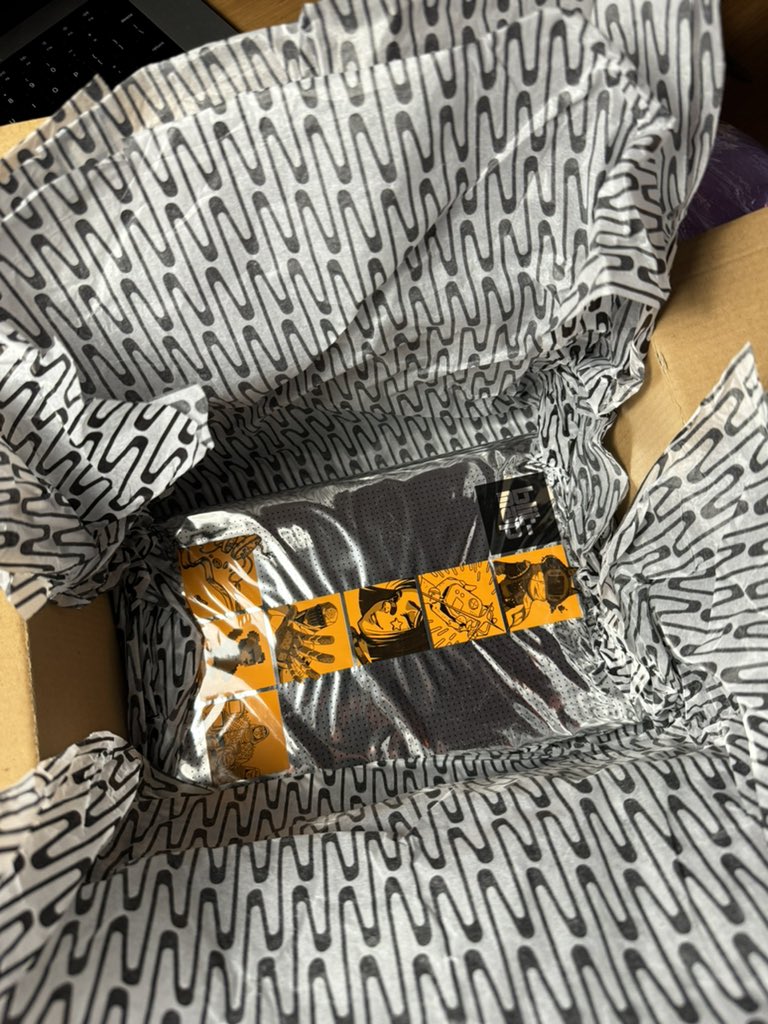 Outstandly tweet media