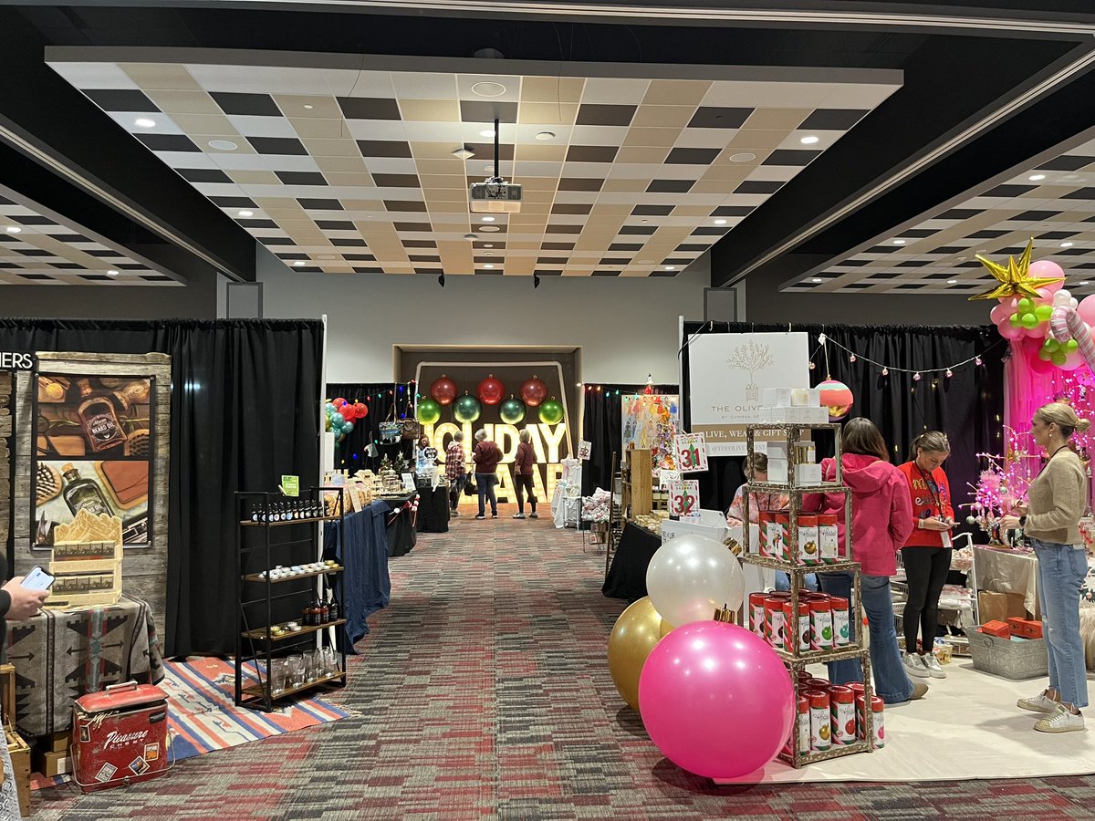 mscollegetown's tweet photo. The 51st Annual Starkville Holiday Bazaar is underway at the Mill at MSU. Begin your Christmas shopping with over 75 vendor booths. Admission is $5 and the event is today &amp; tomorrow, November 15-16 from 10 a.m. - 7 p.m. each day. Parking is free in the parking garage. https://t.co/g4gw99QoTJ