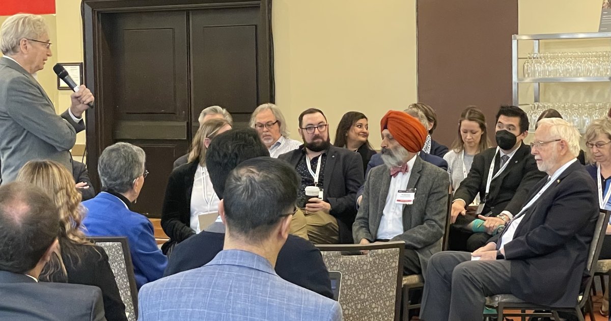 Full house at #CSPC2023 for the session on the impact of major research facilities as national assets. #Queensu Nobel laureate Arthur McDonald was part of the panel that discussed the importance of a new policy and framework to support critical research infrastructure in Canada.