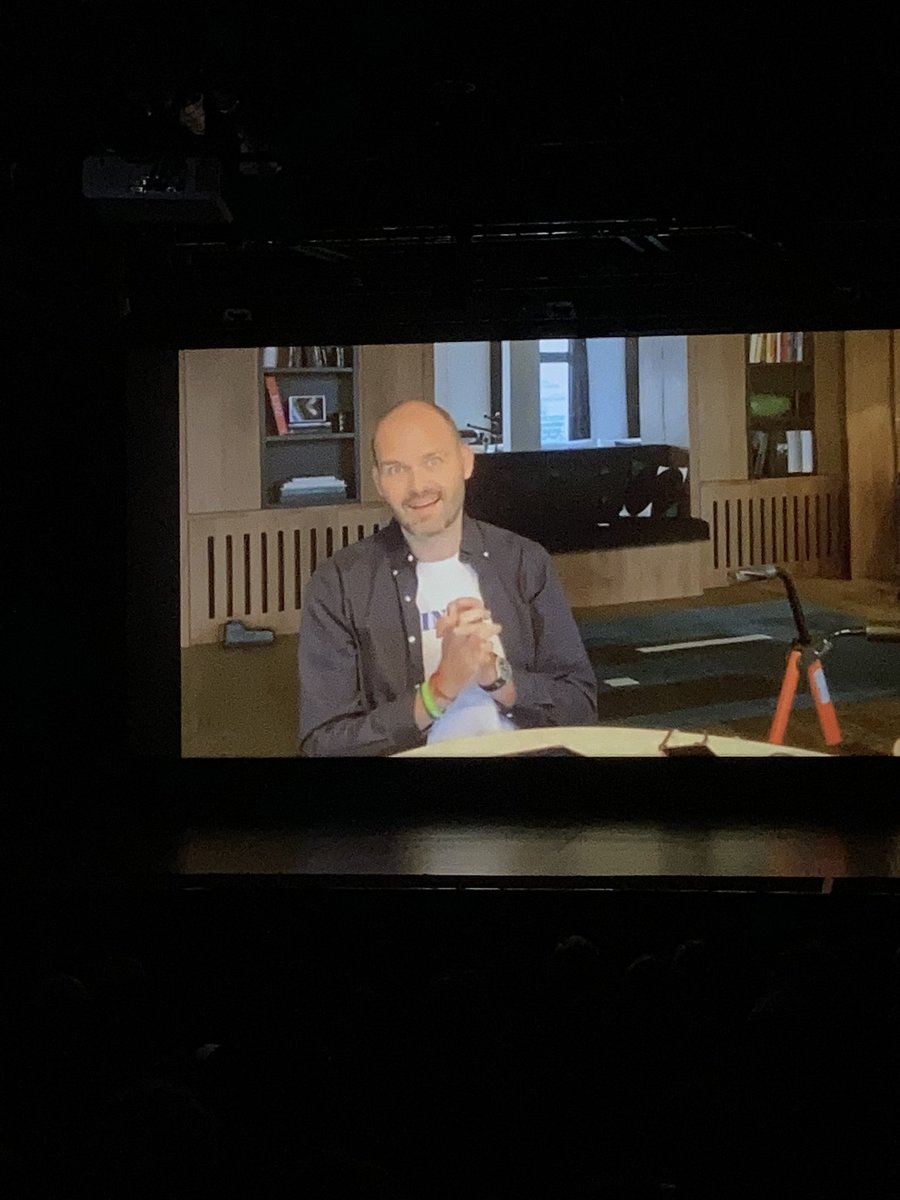 IF_Barcelona's tweet image. En directo de la velada solidaria : proyección de la película “Invincible été”. La totalidad de los fondos recaudados se donará al @InstitutCerveau (ICM) para financiar la investigación y al tratamiento de la enfermedad de Charcot. 
Con @laplace_groupe.