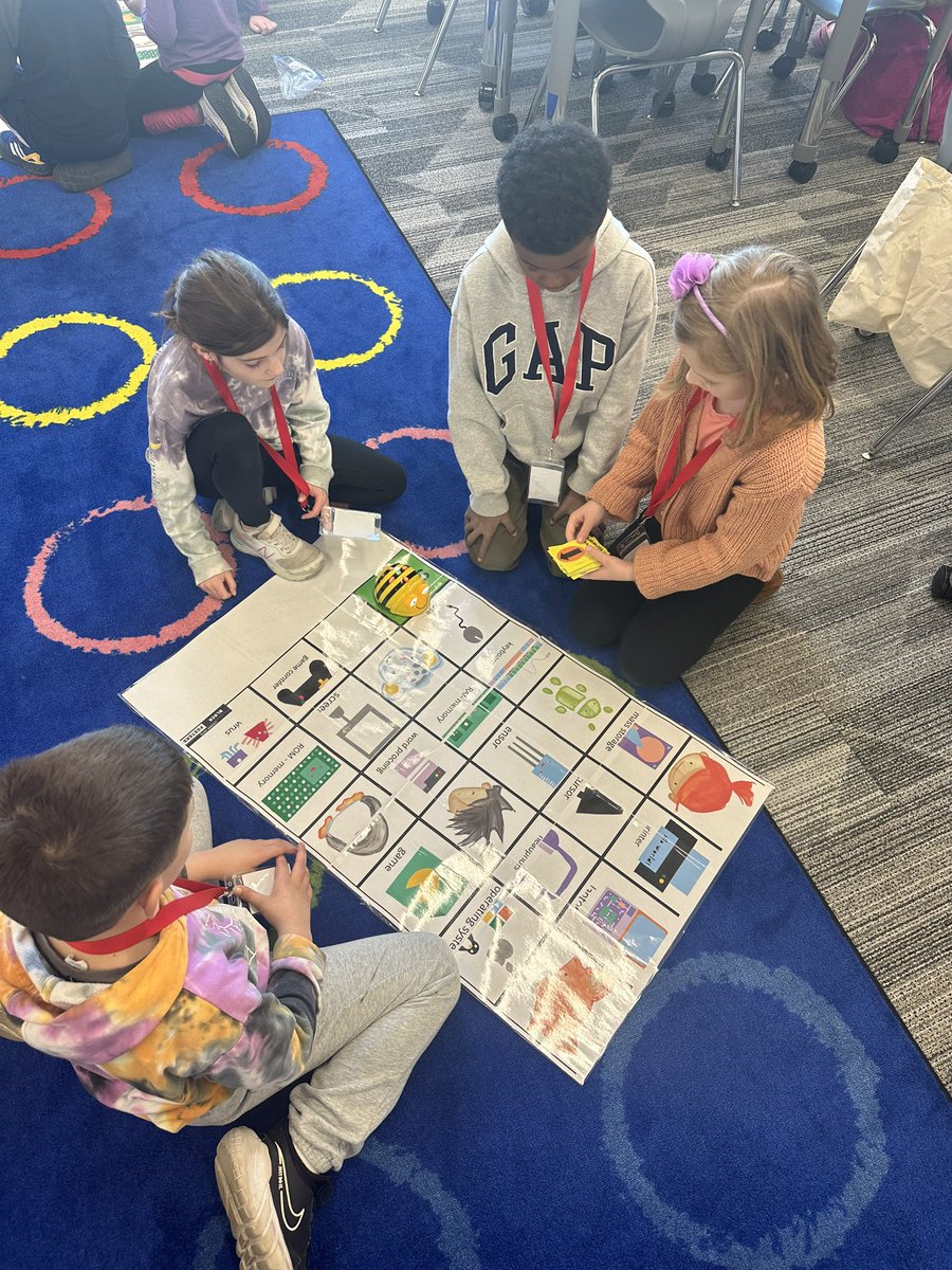 CSwithMrHarris's tweet image. This week in Tech, 2nd graders are working on retelling Hello Ruby Journey Inside the Computer by @lindaliukas by working as a team and using their coding skills. #HelloRuby #coding @ClearwaterElem