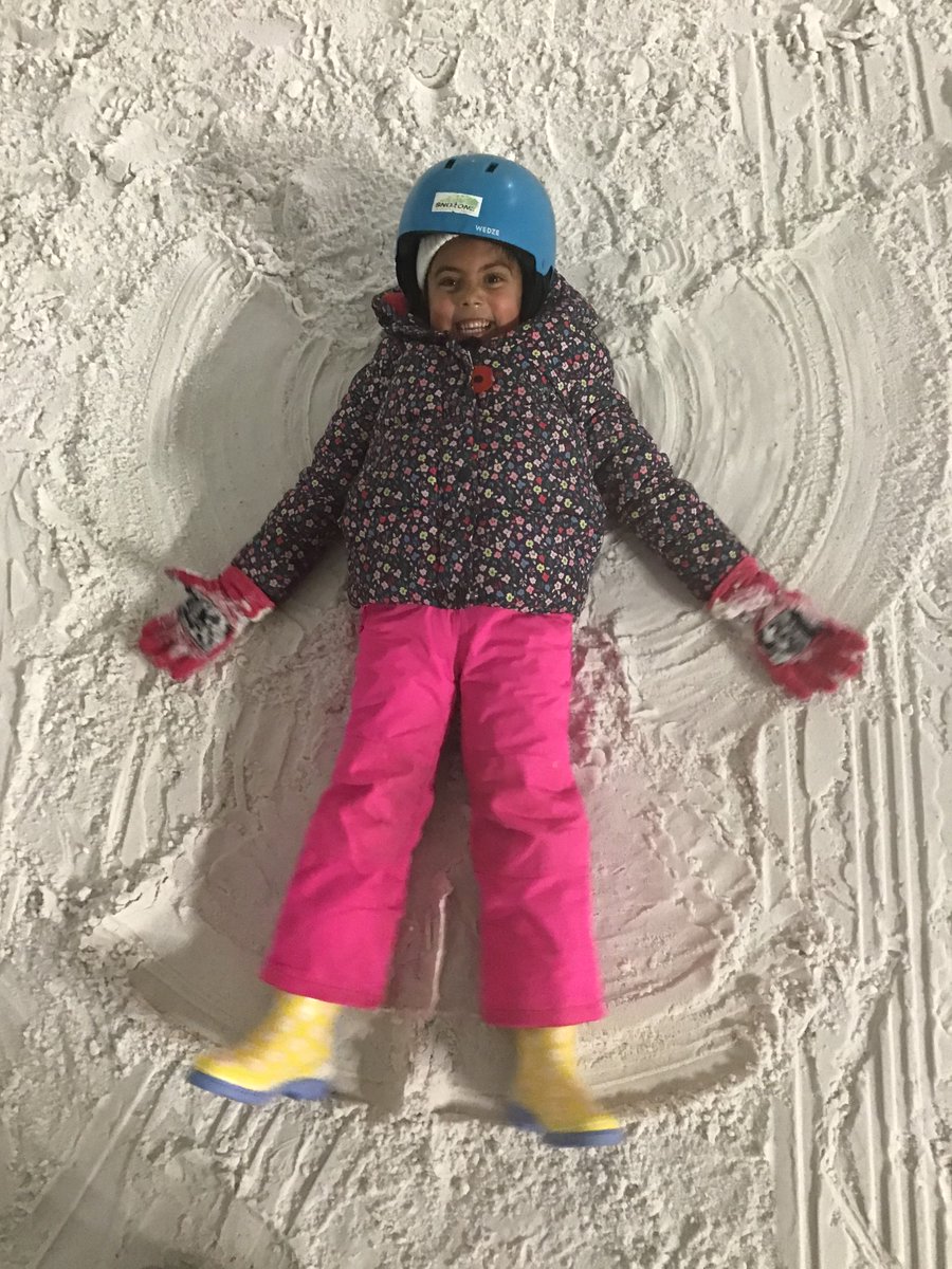 LoddingtonCEPri's tweet photo. The first trip to the Snowzone for KS1 was a great success! The children have enjoyed a day of tobogganing and taking part in a snowy obstacle course before settling down to a cosy hot chocolate and cookies. What a wonderful day! :) https://t.co/qdH12pOPUr