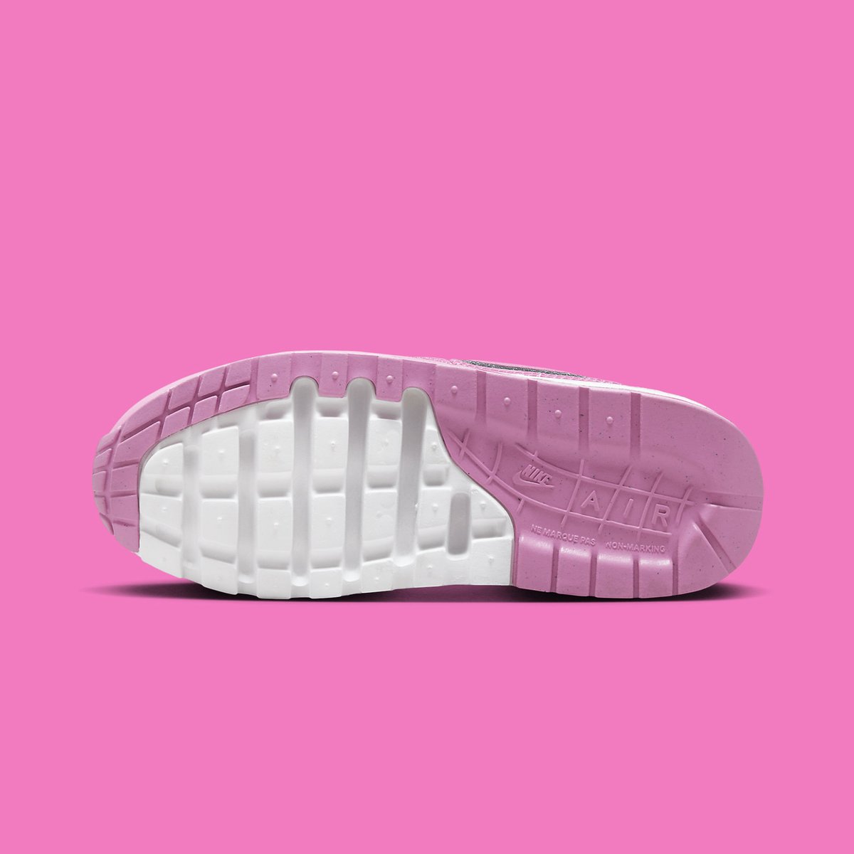 Nike Thinks Pink on the Next Air Max 1 🌸

MORE HERE: tinyurl.com/mr37dshz