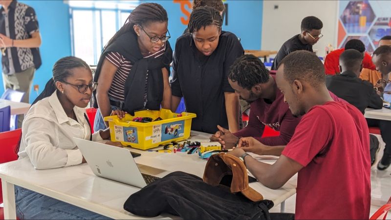 STEM Inspires tweet media