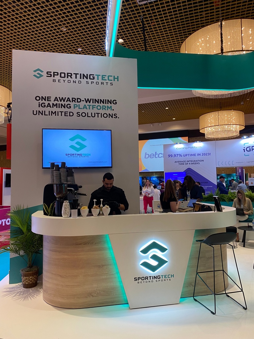 discoverepm's tweet photo. Our events team have been supporting our client @Sportingtech_ at @SBCgaminnews in Miami 📍
We are proud to complete our 3rd stand for Sportingtech this year and are looking forward to collaborating again at @ICE365Global in 2024!
#ExhibitionStandBuilders #EPMEvents #TeamEPM https://t.co/xGZ5NvrqtC