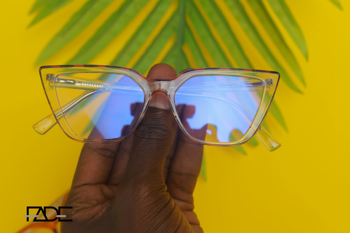 Fade_Eyewear's tweet photo. Your eyes, your style, your choice! Explore the chic variety of shades, shapes, and fades at FADE.
Frame of the Week coming soon!
#FashionYourVision
#ChicEyewear
#FADELife https://t.co/vzQ49HFFri