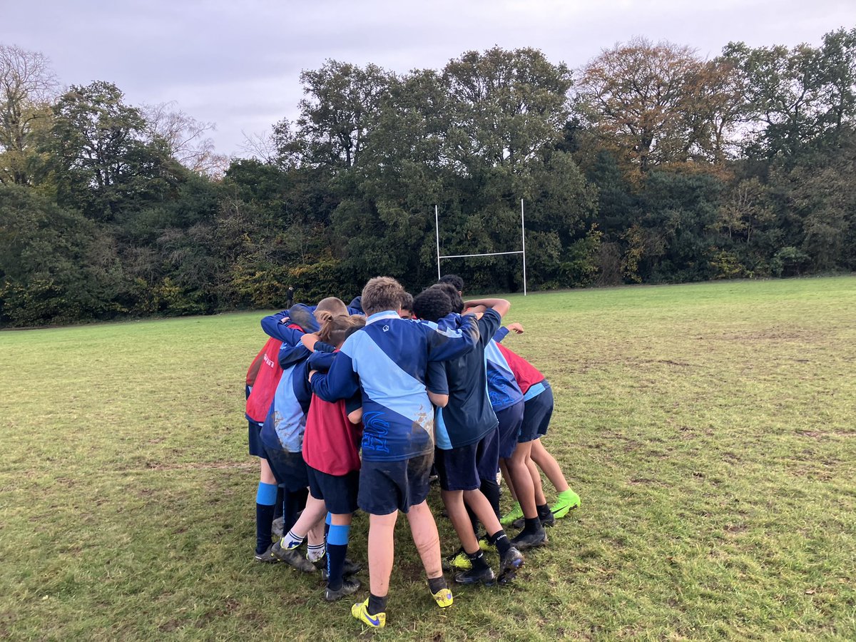 Great to see the Y8 lads progressing so much in their rugby games lessons! 🏉💪 #ExtraCurricular
