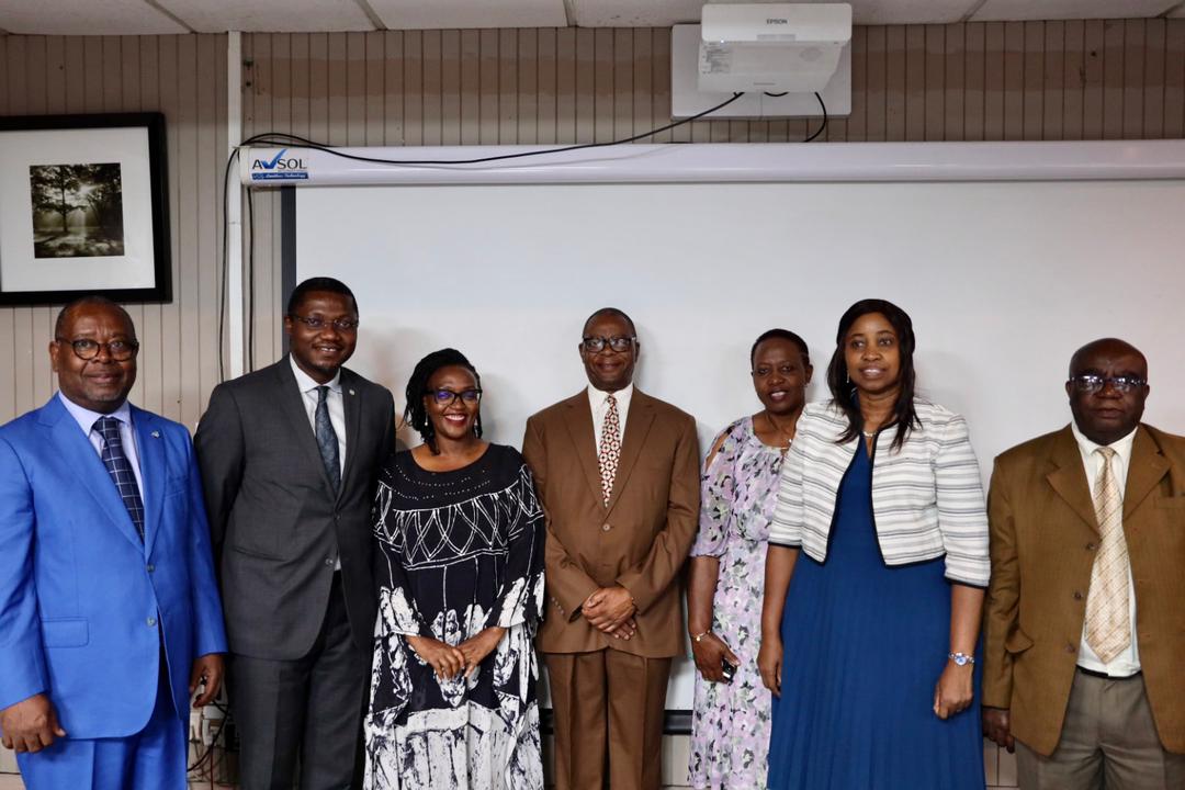 dangou_jean's tweet photo. Very appreciative for the great achievement made by #ZIM and the National Validation Committe for the dual elimination of #MTCT, #HIV, #Syphilis and viral @Hepatitis. I shared the WHO Solidarity msge stressing the need for a multisectoral approach and multistakeholder engagement. https://t.co/zpECzI1giu