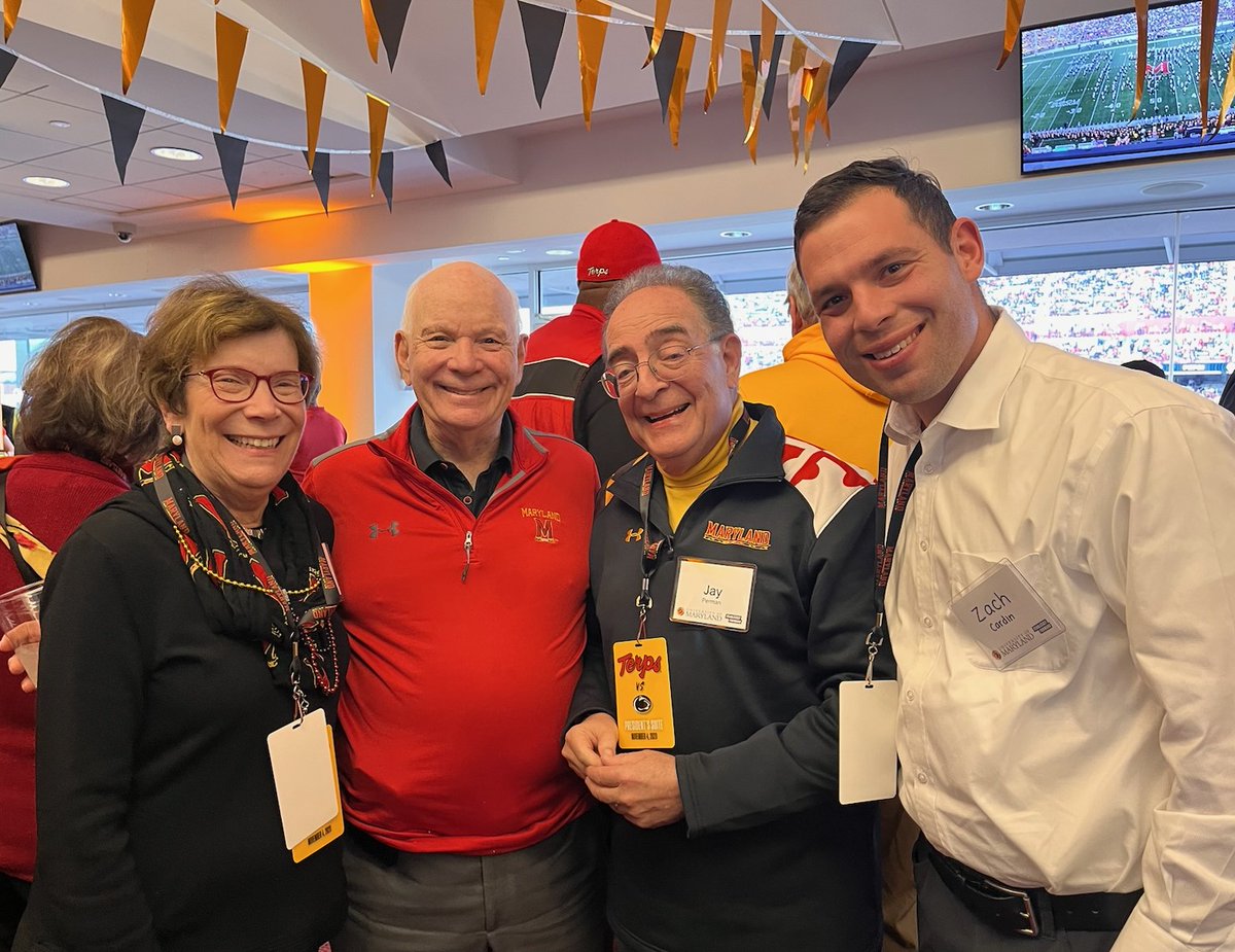 GREAT time catching up w colleagues @TerpsFootball, when I crashed @President_Pines's box. Ran into Jennifer King Rice @UofMaryland, Greg Ball @UMDResearch, @DrBruceJarrell & @Dr_RJWard @UMBaltimore, @anwerhasan @Univ_System_MD & for the 2nd time in two days, @SenatorCardin. 1/2