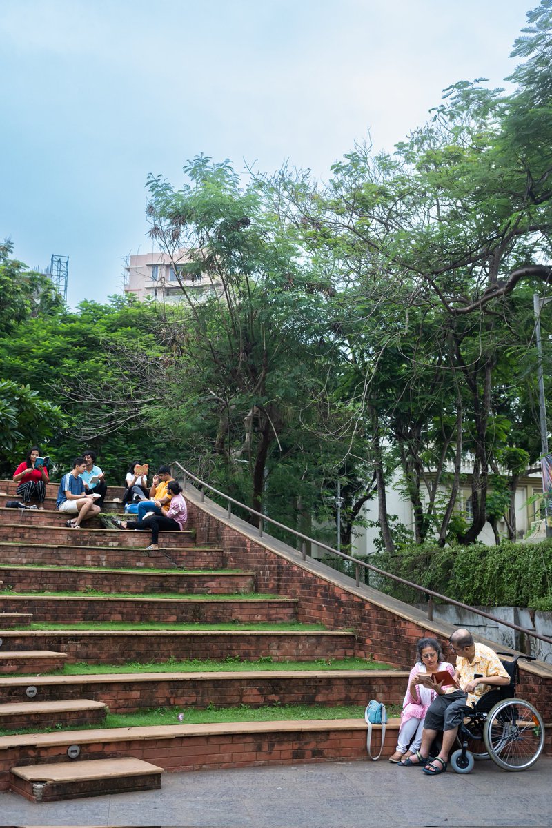 neerjadeodhar's tweet photo. A month ago, I wrote a debut essay for @VOGUEIndia on the 'Reads' movement that emerged this year, reflecting on what it means for the conversation on public space in India and reclaiming it. It's finally here, with beautiful photos by @pavlikam

LINK: https://t.co/tDa1l5keM9 https://t.co/nXGtaE6Ihs