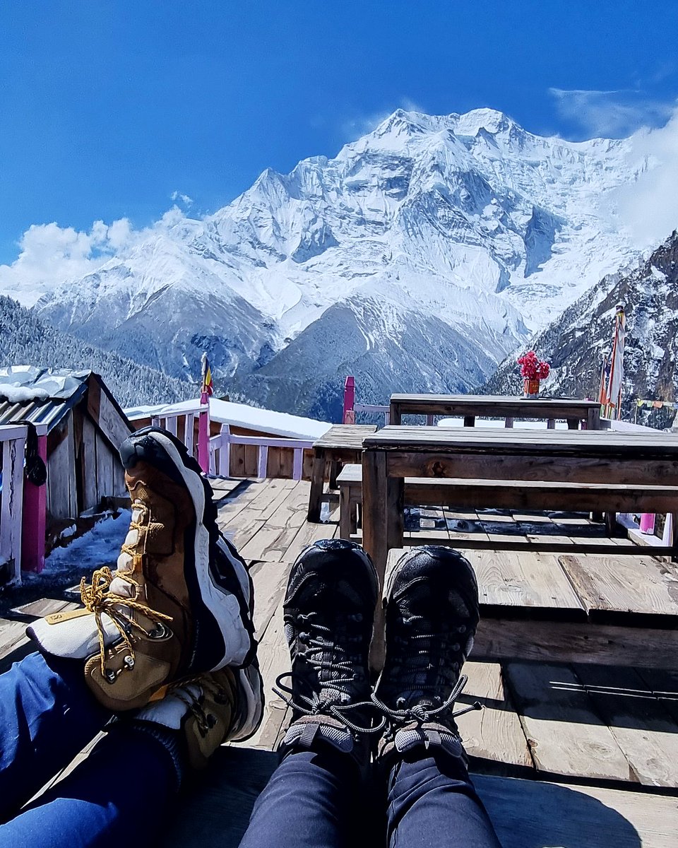 kandooadventure's tweet photo. Put your feet up and enjoy the view 😎🗻
Adventures aren't just about hiking further and higher than you've ever been, it's about new experiences, cultures and views you've only ever dreamt of. 
Nepal is beyond anything you've ever seen. 
📷 taken on the Annapurna Circuit https://t.co/0LtyaVTyDM