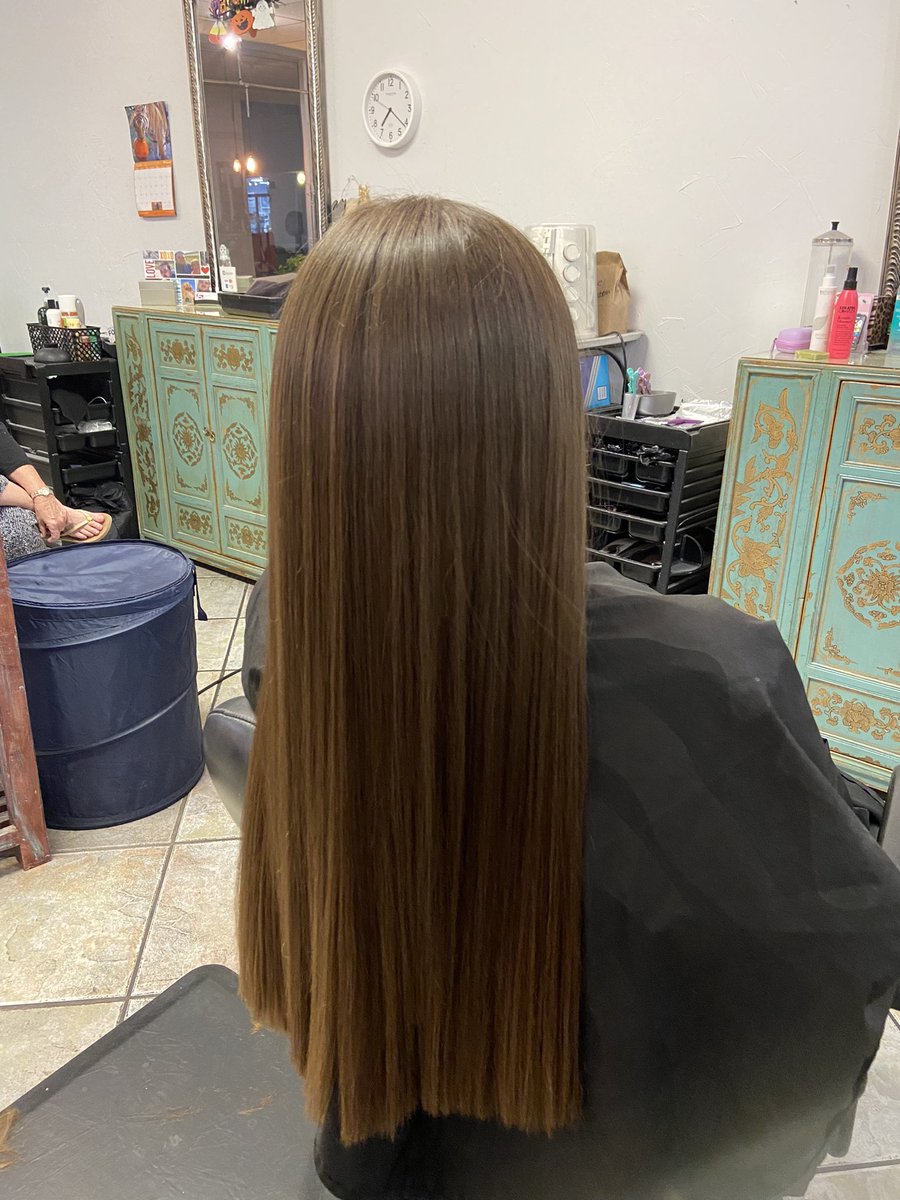 DallasandCo1's tweet photo. Keratin Treatment before &amp; after.  This beauties hair broke my comb, it’s that thick! https://t.co/tHZnH01XyN