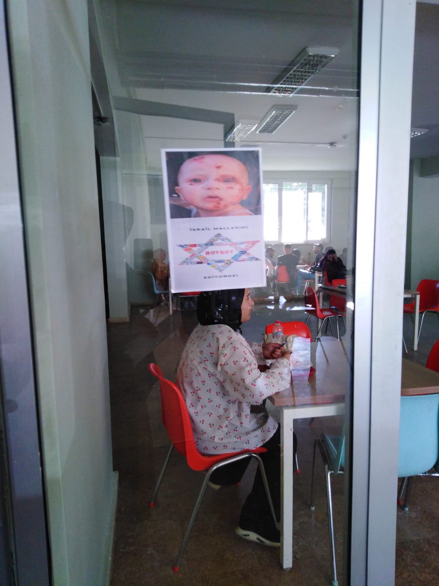 ContextMus's tweet image. Muş Alparslan Üniversitesinin vicdanlı öğrencileri de boykotta...
#Boykot
#Boykotisrail 
#sondakika