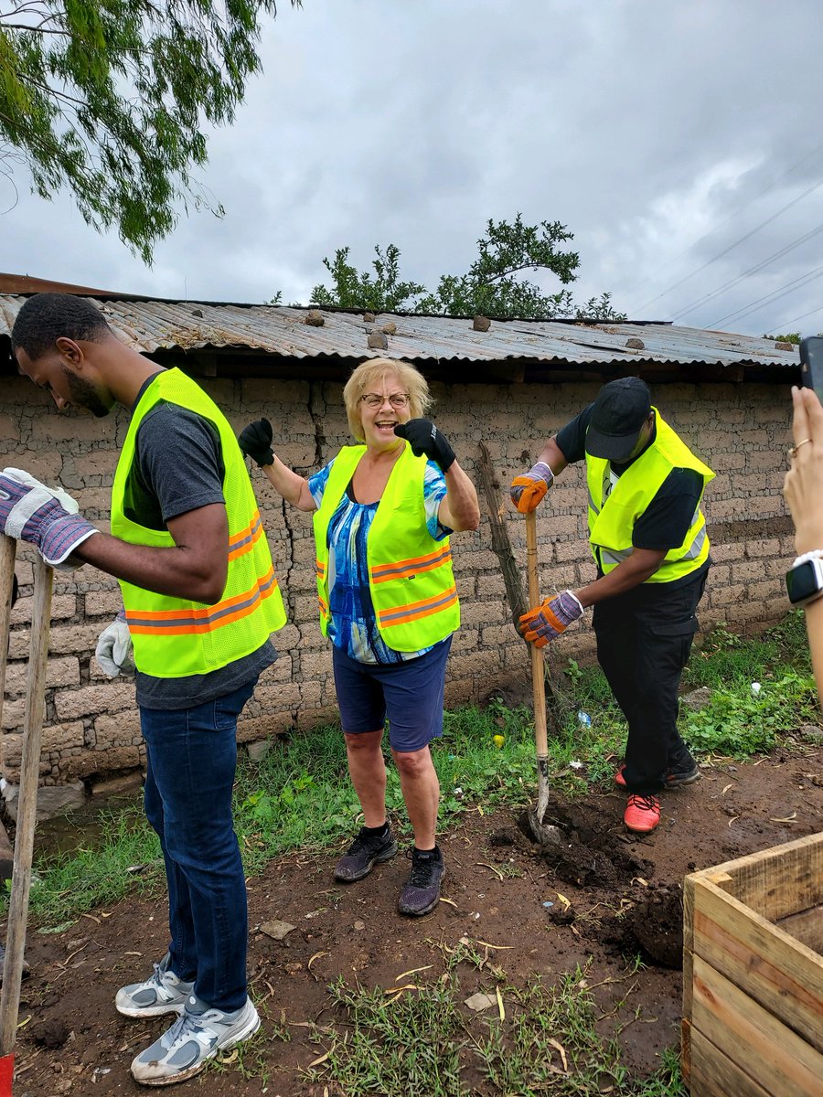M3’s Mary Orth, Insurance Specialist &amp; Controller spent 1 week in Honduras on a mission trip with International Samaritan helping the villagers and the locals that take up residence in the garbage dumps. #MakeADifference 
<a href="/M3Advisor/">M3 Investment Services</a> 

fb.watch/obmbtAIOZd/ via <a href="/FacebookWatch/">facebookwatch</a>
📷