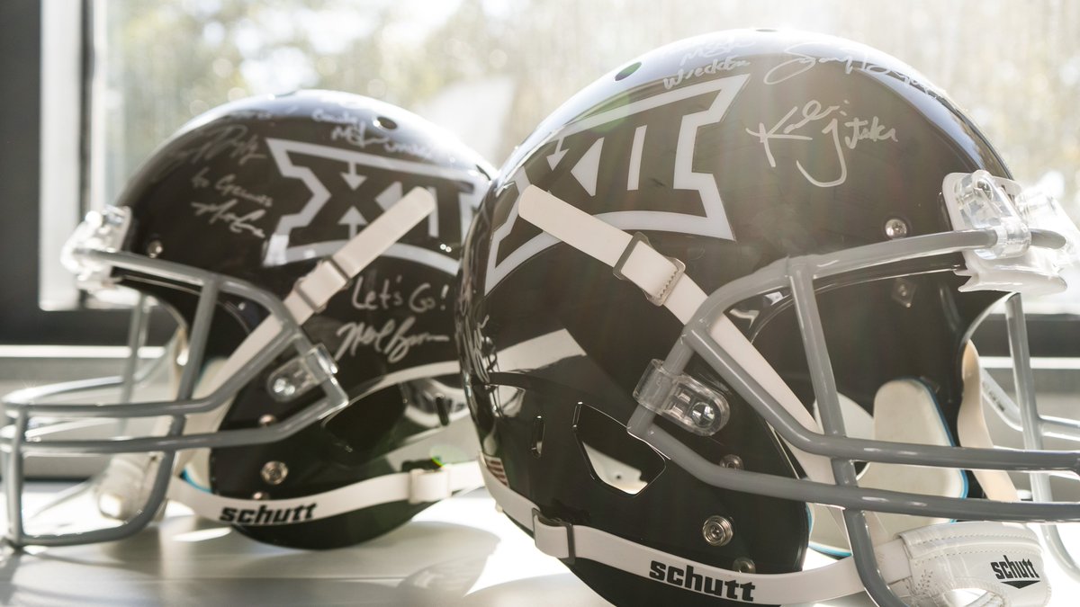 Big12Conference's tweet photo. We're less than a month from the 2023 @drpepper #Big12FB Championship and we've got two replica helmets signed by each of our football head coaches... a little midweek giveaway just makes sense.

Follow us here on Twitter and include the following in a quote tweet on this post:
✔️ @Big12Conference
✔️ #Big12FB
✔️ Tag the two teams you anticipate will compete in the 2023 @drpepper #Big12FB Championship

Winners will be randomly selected and notified via DM. Check the full sweepstakes rules at https://t.co/gWNyJ7Gp4J.
