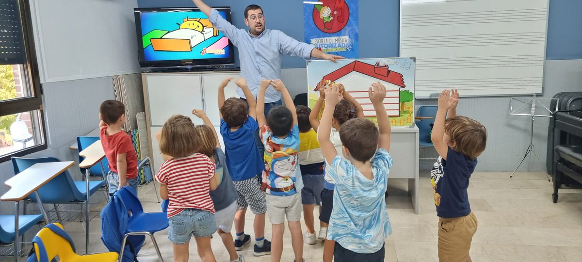 cemmecjaen's tweet photo. 📣¡¡GRUPOS NUEVOS! Ven a CEMMEC y pregunta sobre horarios y precios en nuestro Método Exclusivo en Jaén @musicaeduca.es, para niños/as de 2 a 7 años de edad⭐️
.
#cemmec #orgullocemmec #musicaeduca #ViveMusicaeduca #YoSoyMusicaeduca https://t.co/gI5kciO5aR