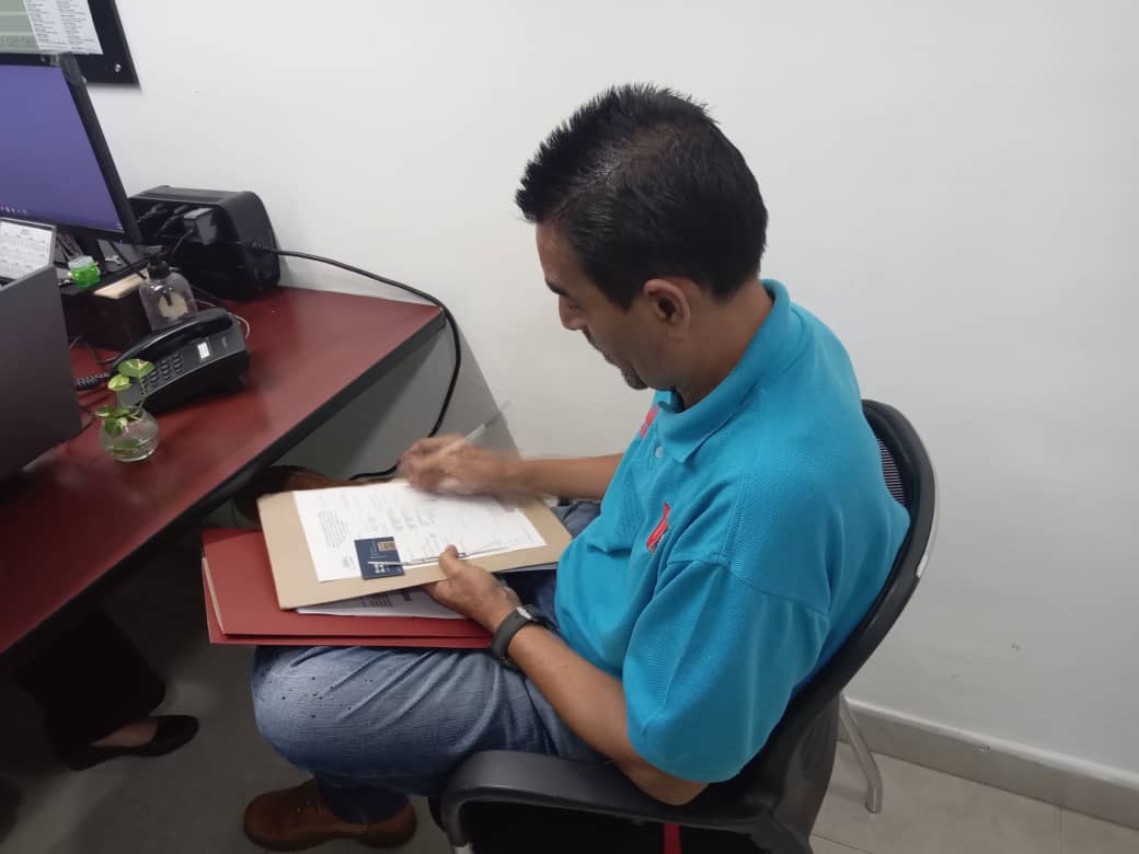 Banavihaldia's tweet photo. #BanavihCarabobo||A los fines de iniciar el procedimiento de revisión del cumplimiento de los deberes formales ante el #FAOV, se ejecutó #JornadadeFiscalización a 6 empleadores morosos en el Edo. Carabobo, se orientaron y se confirió el lapso de tiempo para su debido cumplimiento https://t.co/4KCEKhhzcn
