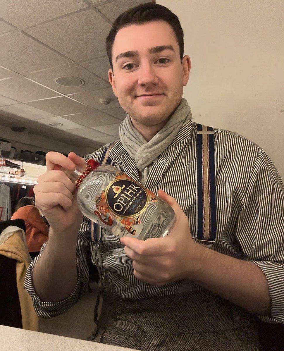 Thank you to the best agent <a href="/shanecollinsman/">Shane Collins</a> for my Opening Night gift for <a href="/Thursford/">Thursford</a>. Can’t wait to taste! Thank you Shane and Connor xx