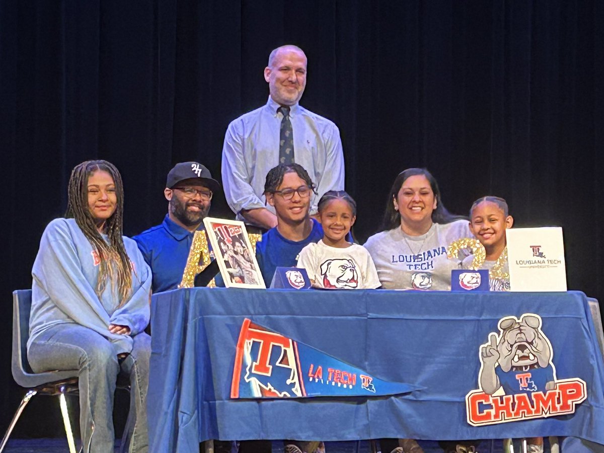 Seven Lakes Basketball (@7lspartanhoops) on Twitter photo Congratulations to <a href="/HagenKnight23/">Hagen Knight</a> and @Ajbates_24 on signing for their respective schools today. Just an example of the fantastic young men we are able to be around in this profession! These two are going to be fantastic additions to their programs! Congratulations to <a href="/HagenKnight23/">Hagen Knight</a> and @Ajbates_24 on signing for their respective schools today. Just an example of the fantastic young men we are able to be around in this profession! These two are going to be fantastic additions to their programs!