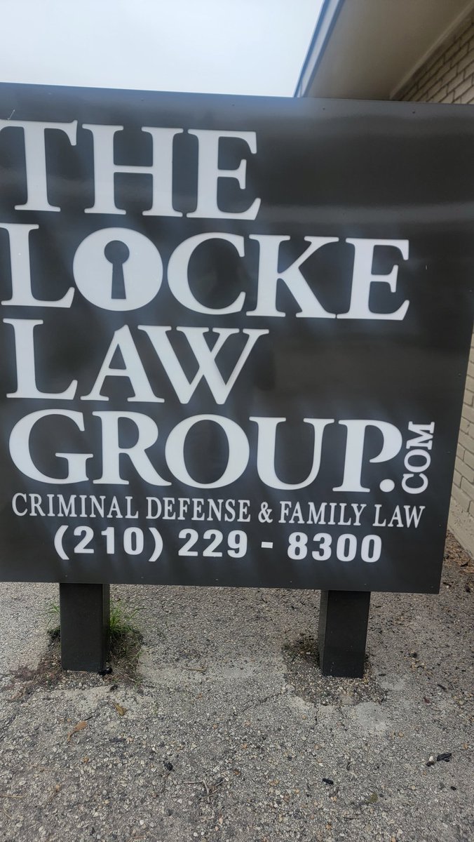 LouisBooker_'s tweet photo. The Locle Law Group is here to help!! https://t.co/0idIq6qtQ7