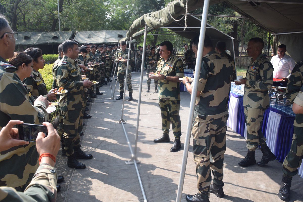 BSF_CSWT's tweet photo. #CSWT PW (SOs) course serial no. 45 was inaugurated by Sh Kuldeep Kumar Gulia, IG Indore on 08 Nov 23 in which 60 SIs from various Battallions will undergo training for ten weeks . https://t.co/pDLsaTBwSW