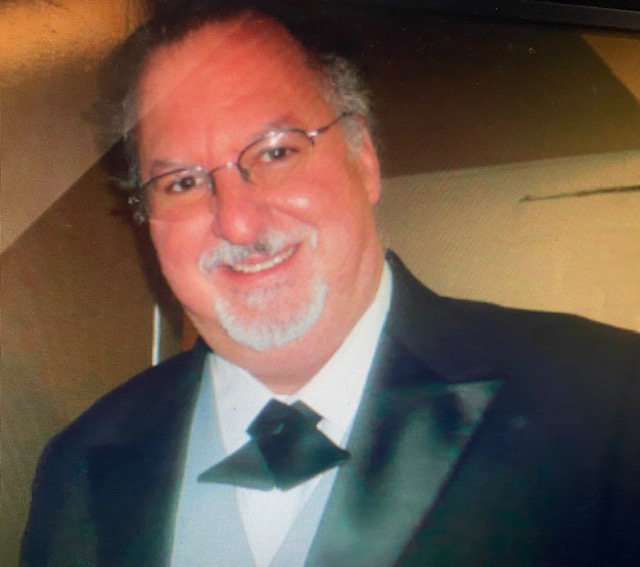 One of #Broadway's TOP #PIANISTS--he's worked with the Who's Who in #Musical  #theatre--is undergoing a #HeartTransplant today. His prolonged #ICU #hospitalization has led me to create an #Emergency #Medical #Fundraiser. #Prayers &amp; #Donations #Grateful! 

spot.fund/323lssc