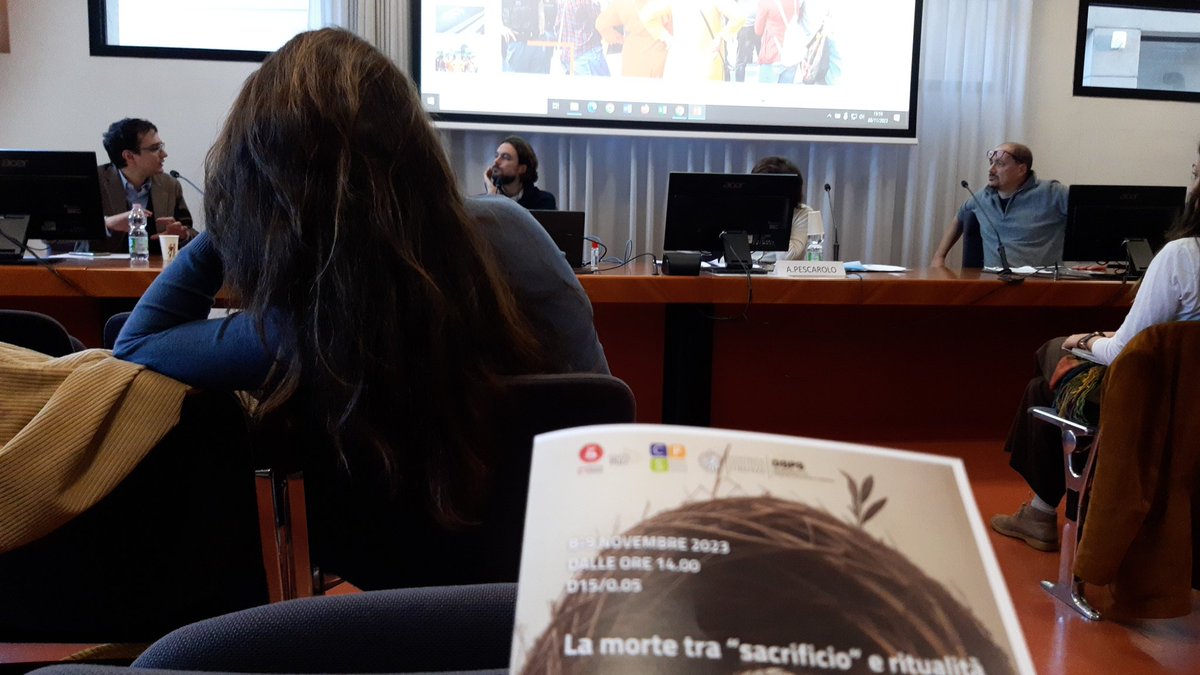 La morte tra "sacrificio" e ritualità  #death  #ritual  morti sul lavoro una forma di "sacrificio" moderno? Relatori:  Fabio Bracci, Niccolò Cuppini Chair: Alessandra Pescarolo
#mortisullavoro