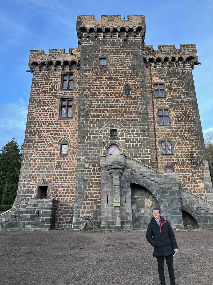 jdphartman's tweet photo. Another beautiful castle in France, is Château Dauphin, where its current owners offer daily tours of its renovated interior full of ancient treasures! https://t.co/vNjgMRNFog