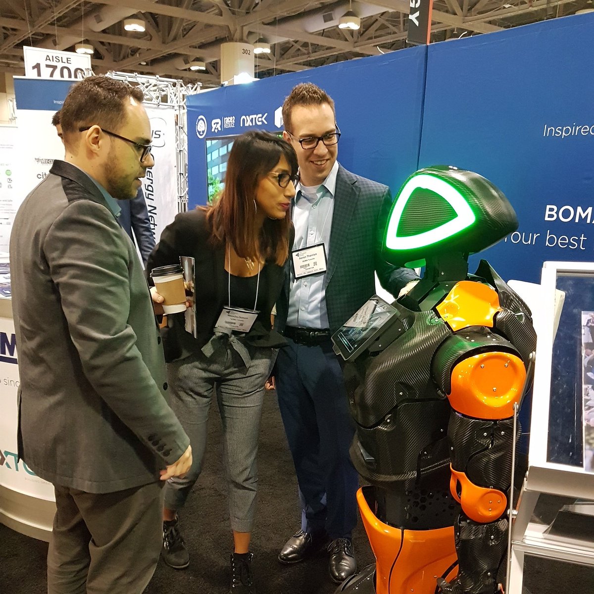 Can you believe it? Just 3 weeks until #TheBuildingsShow! 🚀 Get ready for some serious networking, enlightening seminars, and live demos. Who else is counting down the days? 🙌
