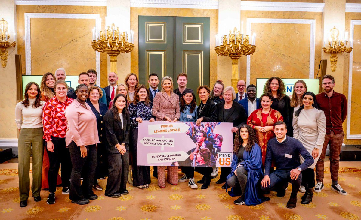 ilseduursma's tweet image. Vandaag was ik bij de start van ‘Leading Locals’ van #MINDUs, waar Koningin Maxima erevoorzitter van is. De aanpak van mentale problemen bij jongeren stond hier centraal. In #Deventer boeken we samen met #jongeren in kleine stapjes vooruitgang. (Foto’s:©️ Robin Utrecht | MIND Us