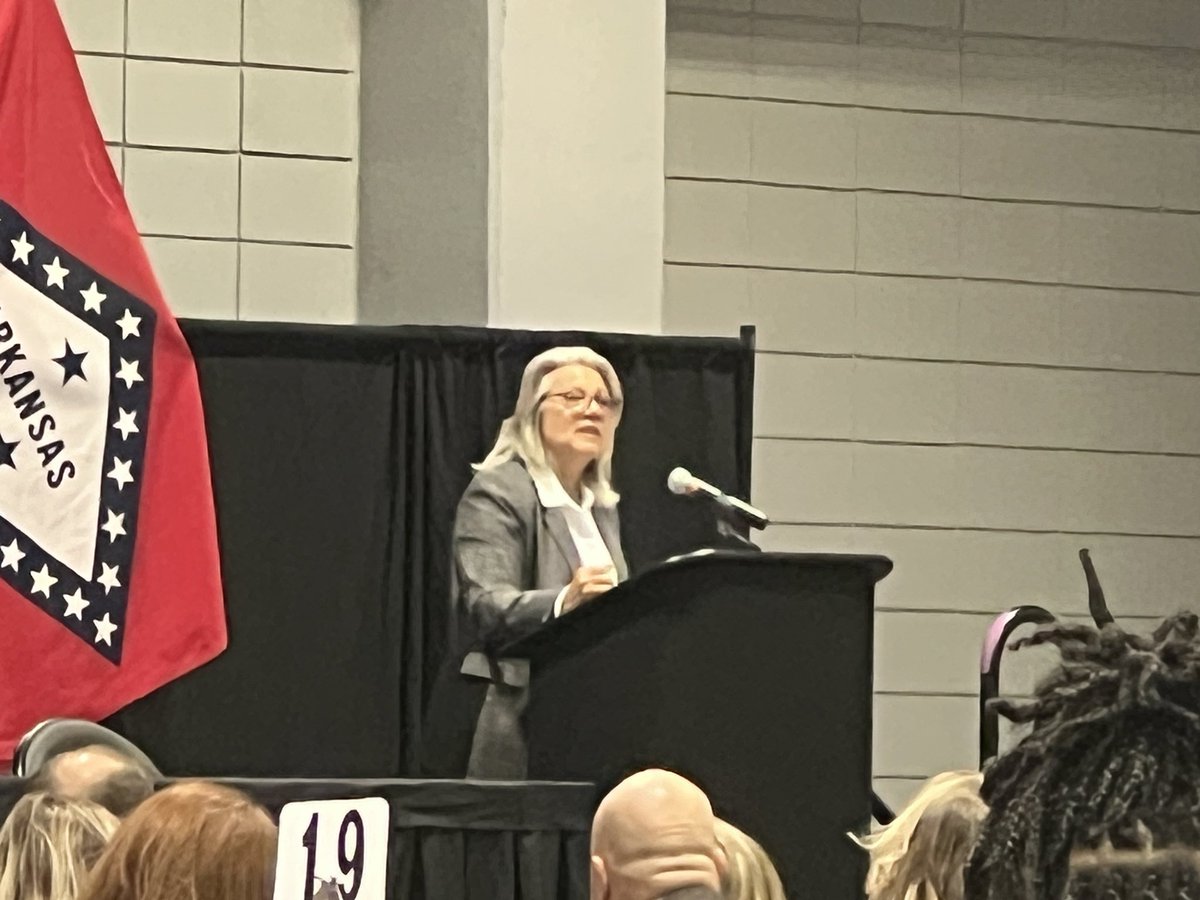 ARChildrensComm's tweet photo. Happening now: 2023 Stop Overdose Summit at the Little Rock Covention Center. Tom Fisher state Drug Director sharing update: now 42 Naloxone boxes are in schools. Encouraging the importance of educating on ACES-Adverse Childhood experiences to make a difference. https://t.co/VtPL3hk2ny