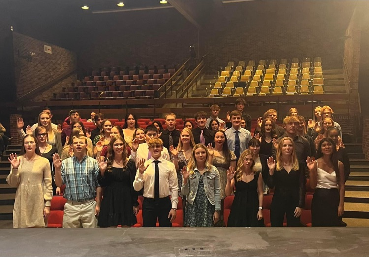 clinton_schools's tweet photo. 43 student leaders were inducted into the National Honor Society last night! Congratulations, #CCSDStudents! https://t.co/oi6IFlTWXq