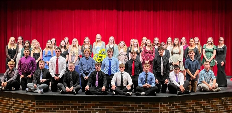 clinton_schools's tweet photo. 43 student leaders were inducted into the National Honor Society last night! Congratulations, #CCSDStudents! https://t.co/oi6IFlTWXq