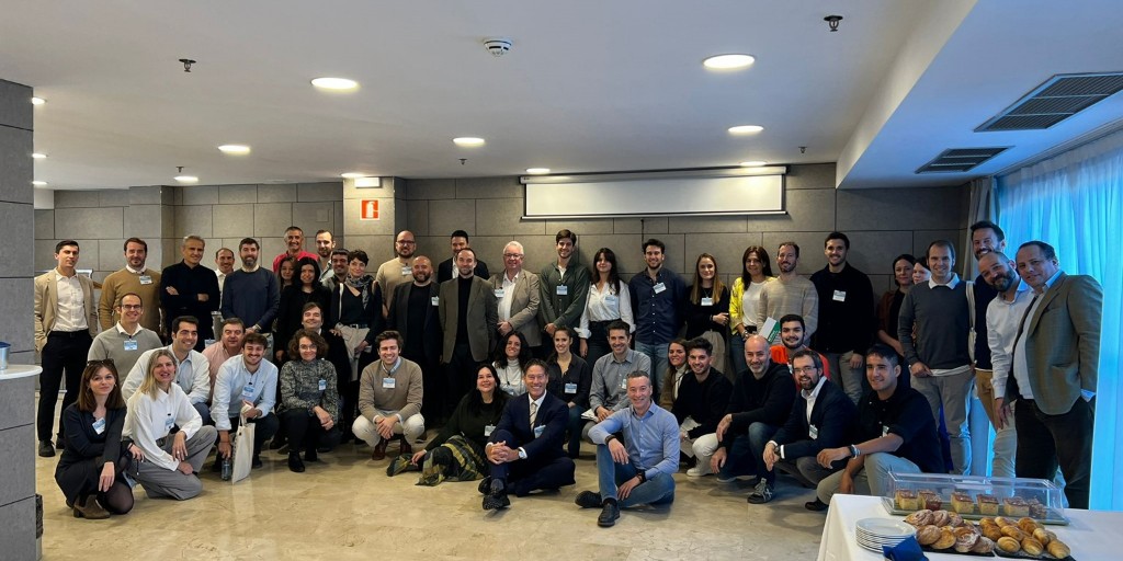 Desde TRILUX  queremos compartir la magnífica experiencia que hemos vivido en #Zaragoza, gracias a la iniciativa de Grupo Vía. Durante esta intensa jornada, hemos presentado a un amplio público nuestros sistemas de iluminación de vanguardia, y la respuesta ha sido increíble.
